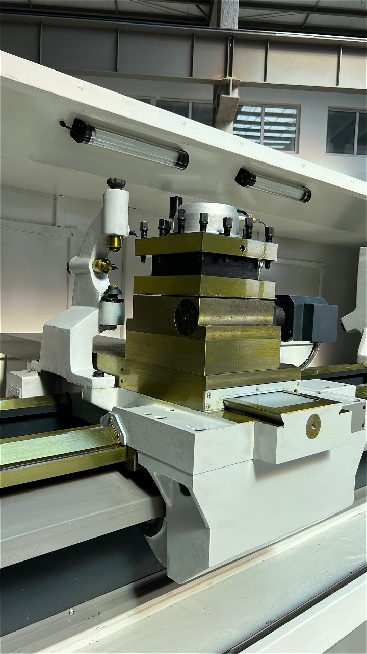 Токарный станок с ЧПУ MetMachine СК6180G-3000 - 3